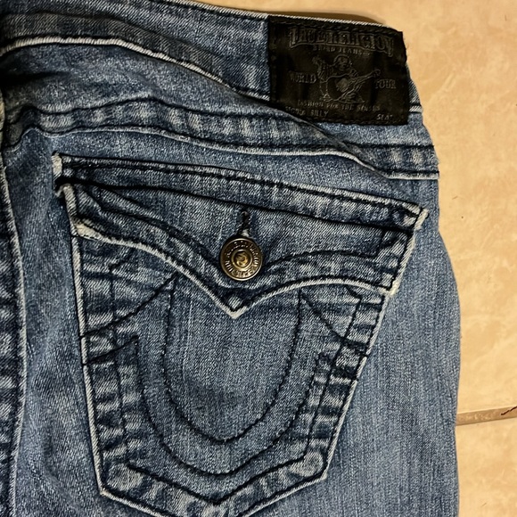True religion jeans 32 waist. 32 inseam. Cute! - Picture 5 of 6